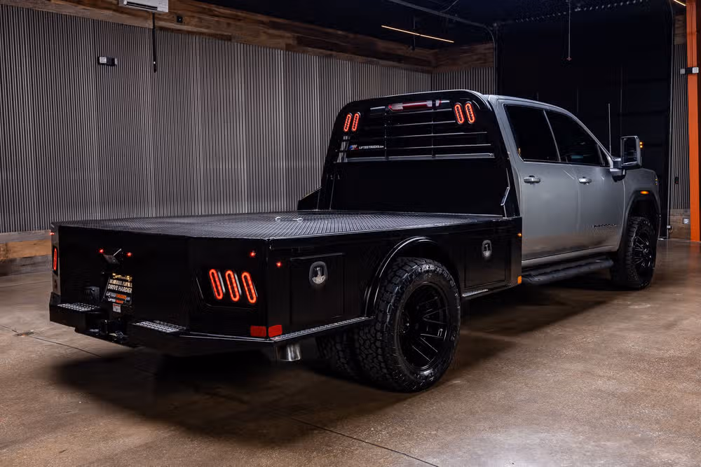 2026 GMC Sierra 3500HD CC SLE Chassis Crew Cab Image 9