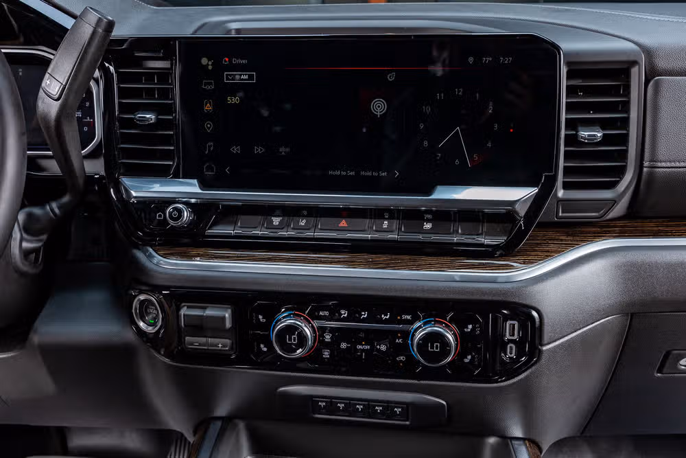 2026 GMC Sierra 3500HD CC SLE Chassis Crew Cab Image 23