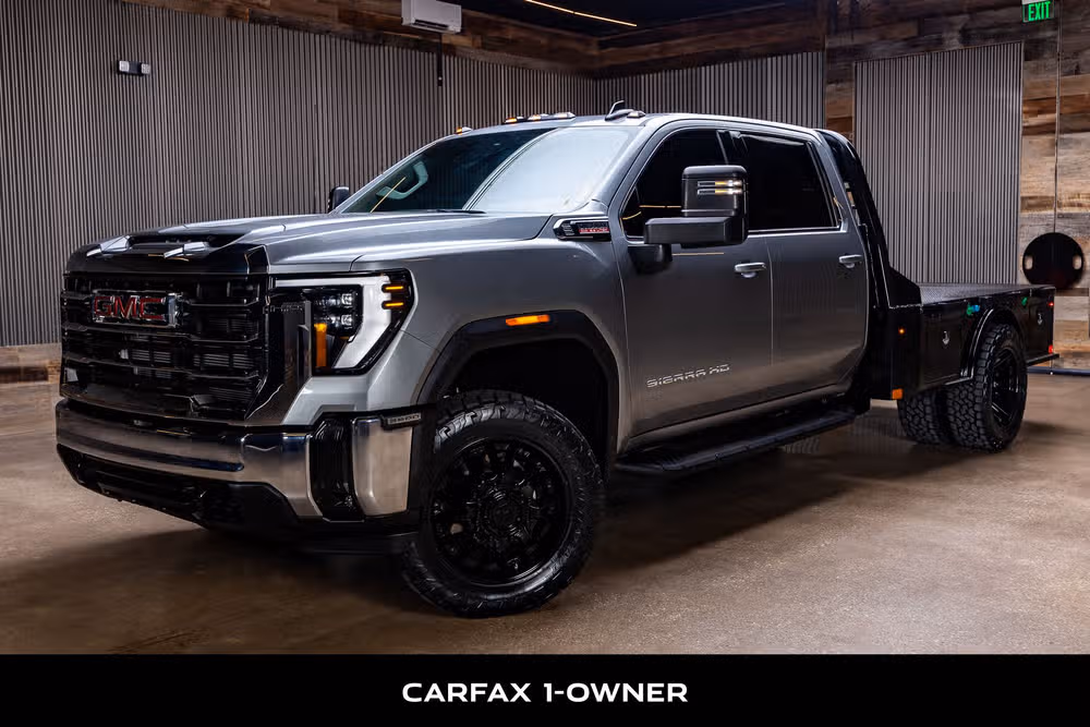 2026 GMC Sierra 3500HD CC SLE Chassis Crew Cab Image 5
