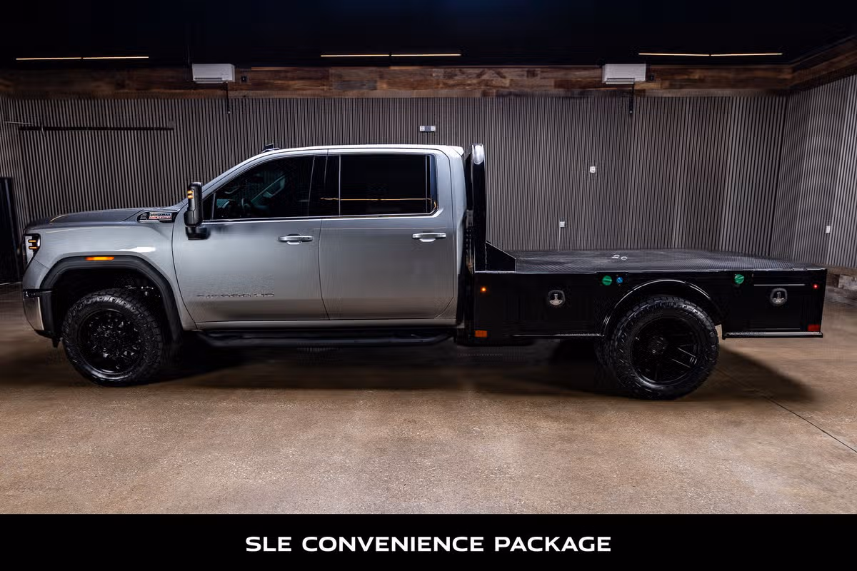 2026 GMC Sierra 3500HD CC SLE Chassis Crew Cab