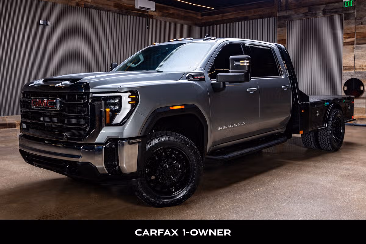 2026 GMC Sierra 3500HD CC SLE Chassis Crew Cab