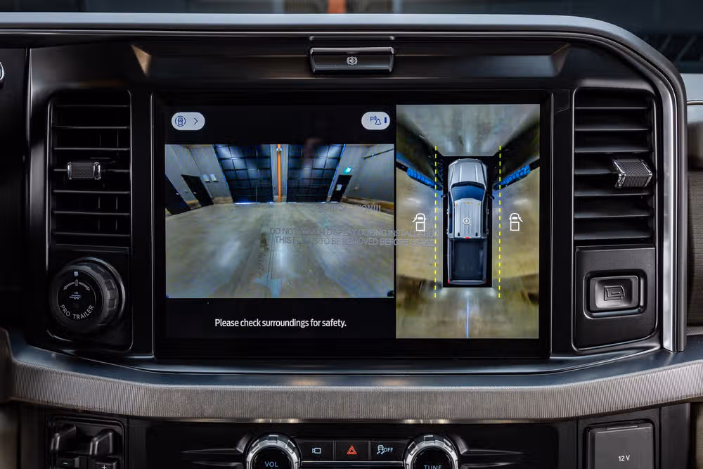 2026 Ford F-250 Super Duty Platinum Plus Crew Cab Image 27