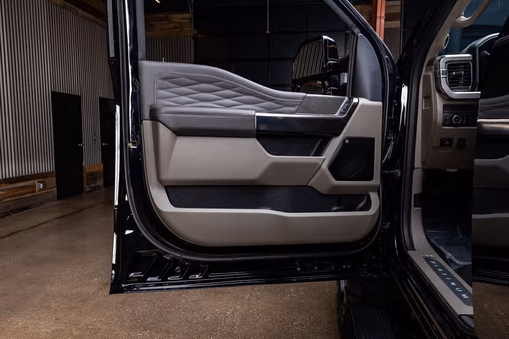 2026 Ford F-250 Super Duty Platinum Plus Crew Cab Image 38