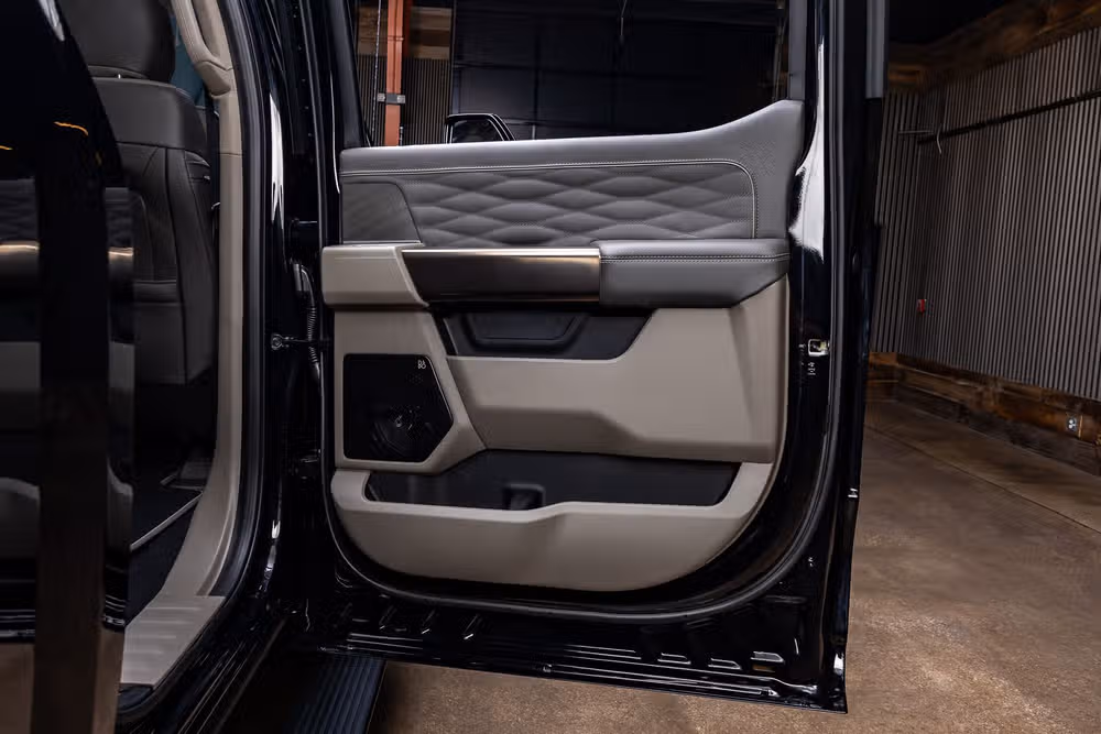 2026 Ford F-250 Super Duty Platinum Plus Crew Cab Image 41