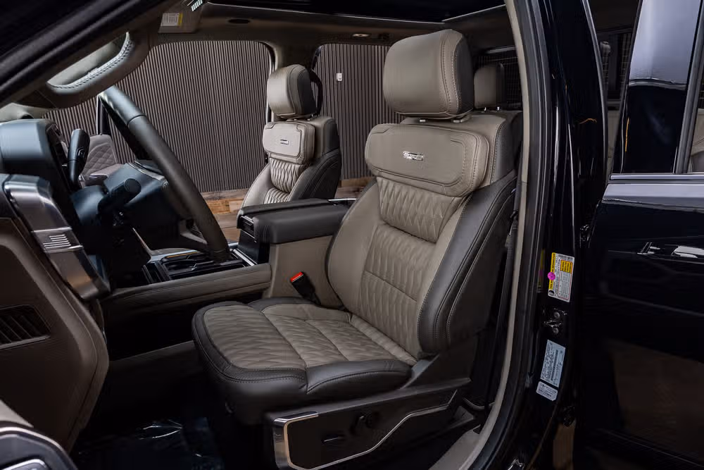 2026 Ford F-250 Super Duty Platinum Plus Crew Cab Image 31
