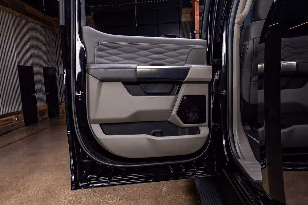 2026 Ford F-250 Super Duty Platinum Plus Crew Cab Image 40