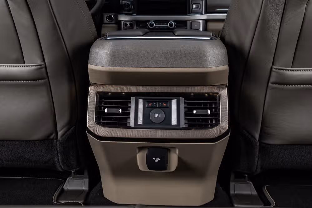 2026 Ford F-250 Super Duty Platinum Plus Crew Cab Image 35