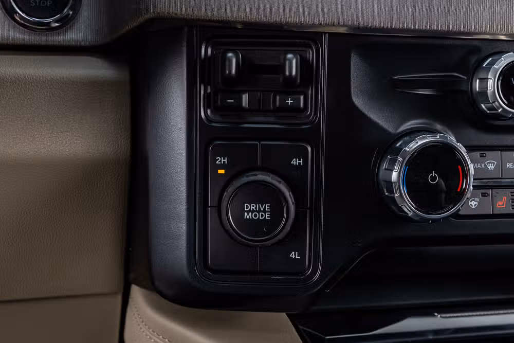 2026 Ford F-250 Super Duty Platinum Plus Crew Cab Image 24
