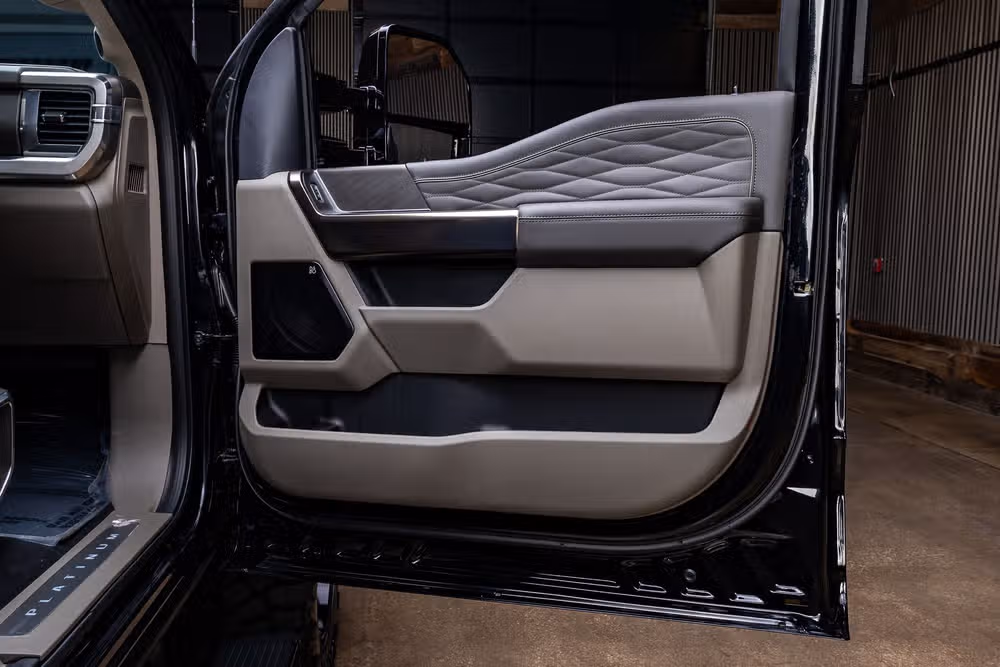2026 Ford F-250 Super Duty Platinum Plus Crew Cab Image 39