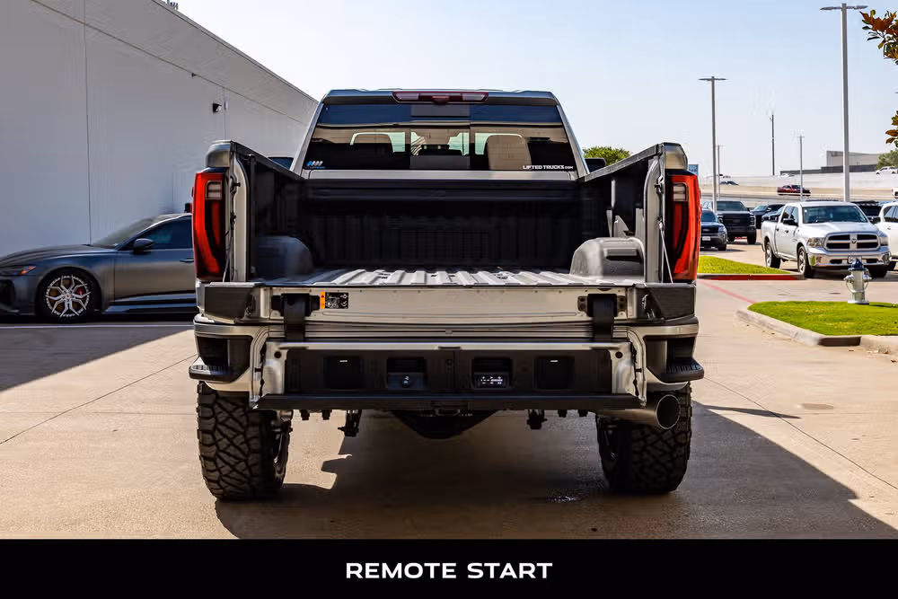 2024 GMC Sierra 3500HD Denali Ultimate Crew Cab Image 9