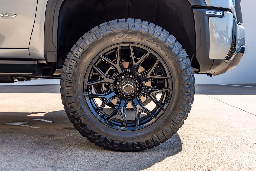 2024 GMC Sierra 3500HD Denali Ultimate Crew Cab Image 12