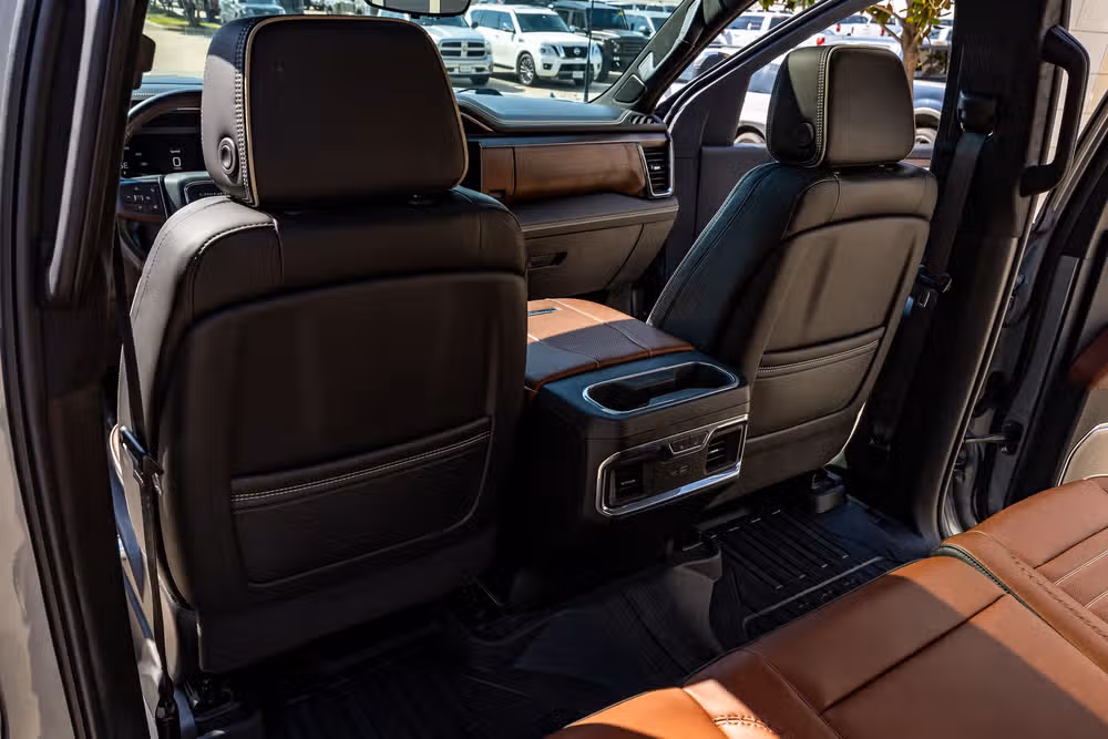 2024 GMC Sierra 3500HD Denali Ultimate Crew Cab Image 35