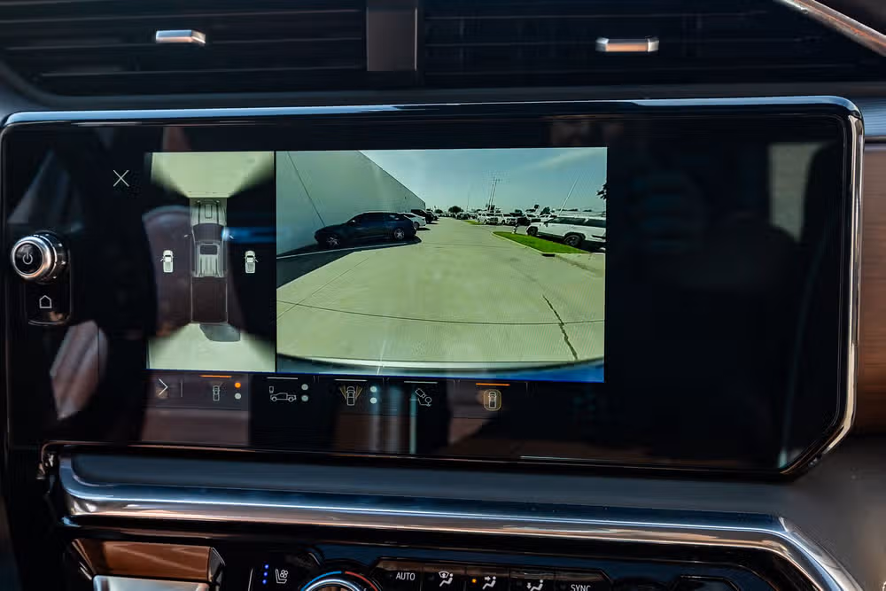 2024 GMC Sierra 3500HD Denali Ultimate Crew Cab Image 26
