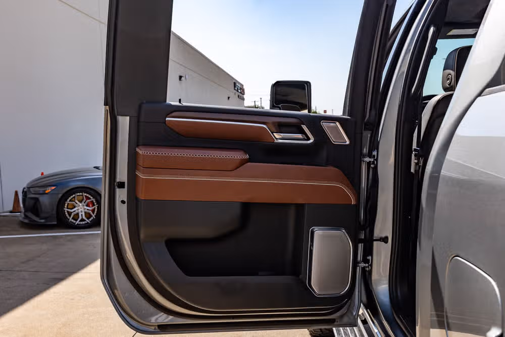 2024 GMC Sierra 3500HD Denali Ultimate Crew Cab Image 39