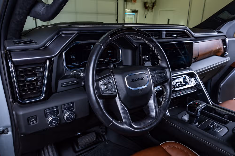 2025 GMC Sierra 1500 Denali Ultimate Crew Cab Image 17