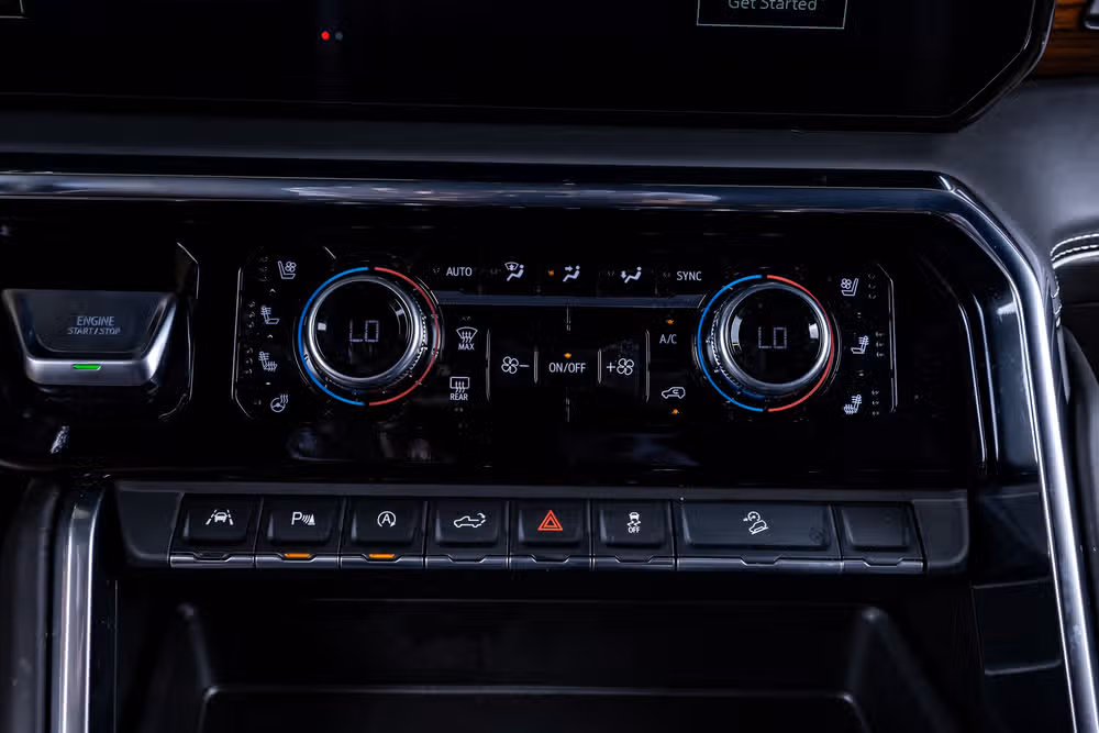 2025 GMC Sierra 1500 Denali Ultimate Crew Cab Image 27