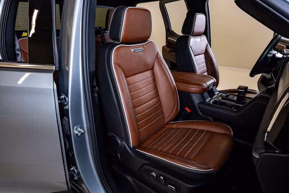 2025 GMC Sierra 1500 Denali Ultimate Crew Cab Image 32
