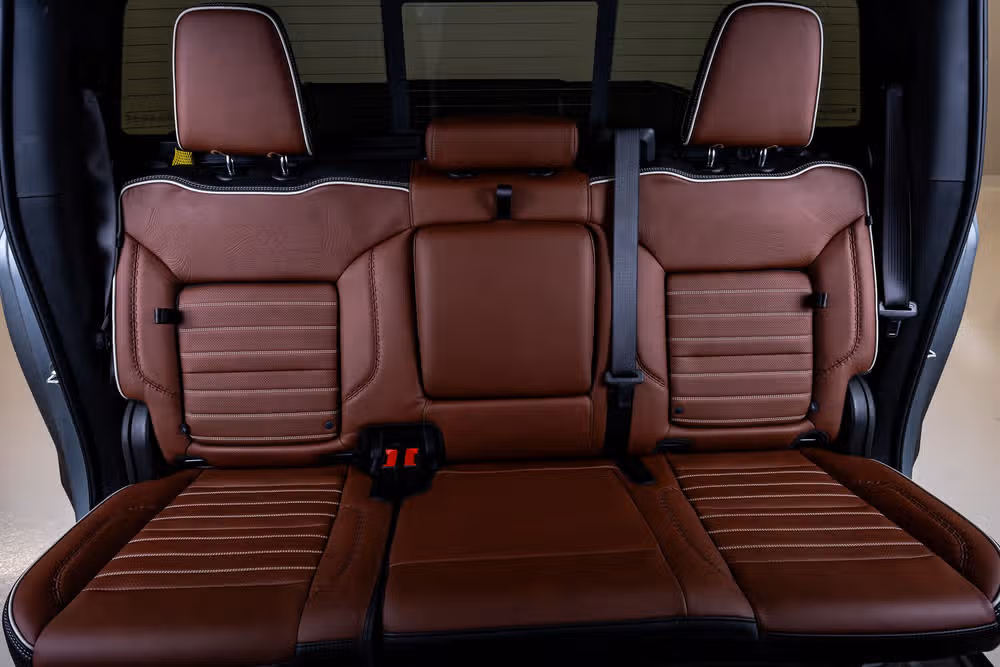 2025 GMC Sierra 1500 Denali Ultimate Crew Cab Image 36