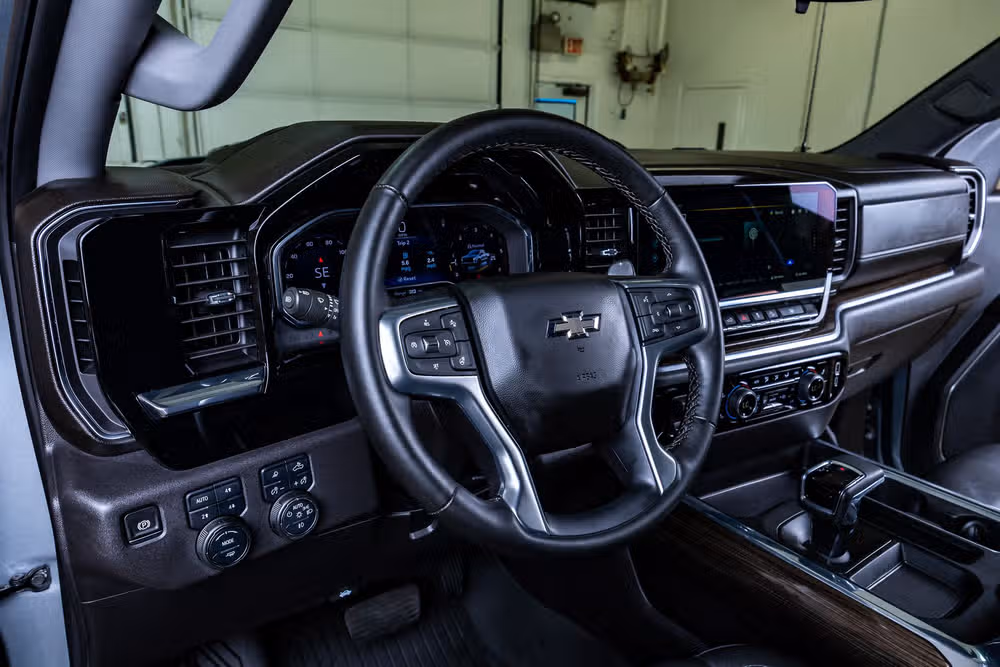 2024 Chevrolet Silverado 1500 LT Trail Boss Crew Cab Image 17
