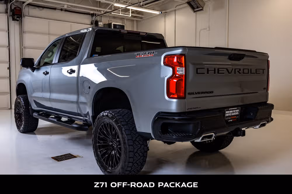 2024 Chevrolet Silverado 1500 LT Trail Boss Crew Cab Image 7