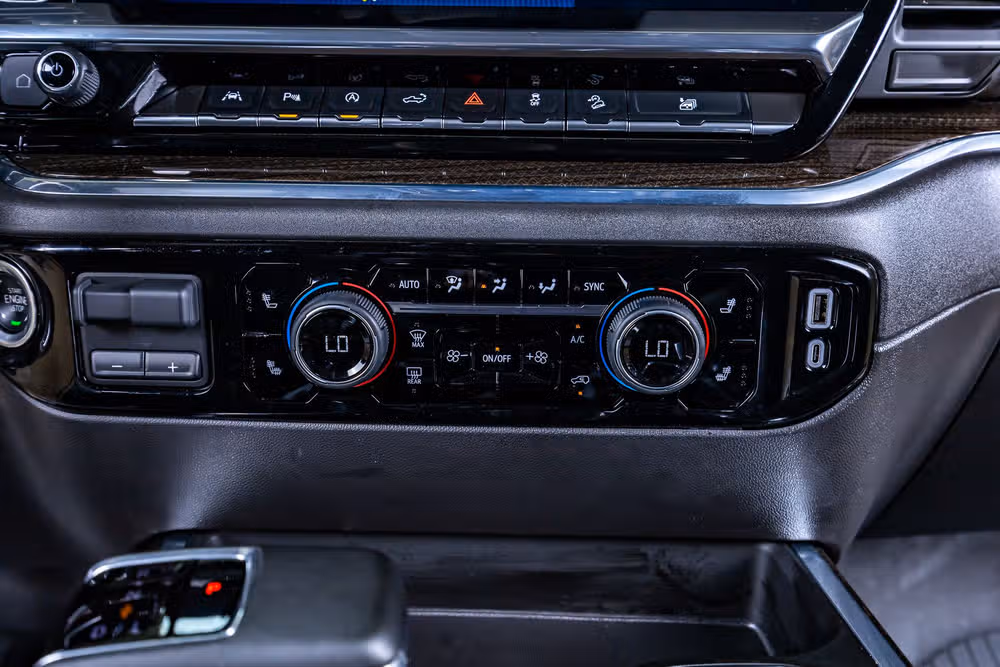 2024 Chevrolet Silverado 1500 LT Trail Boss Crew Cab Image 27