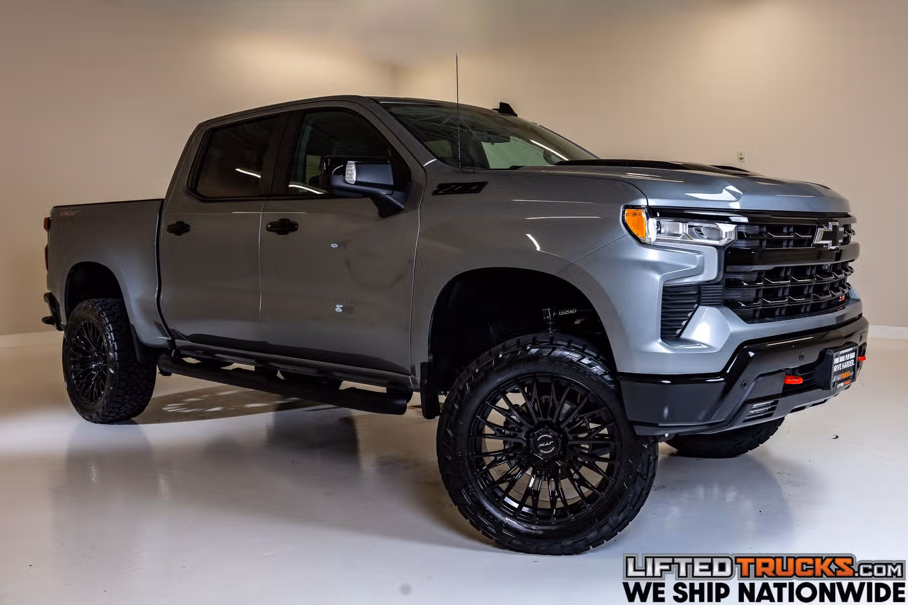 2024 Chevrolet Silverado 1500 LT Trail Boss Crew Cab Image 1