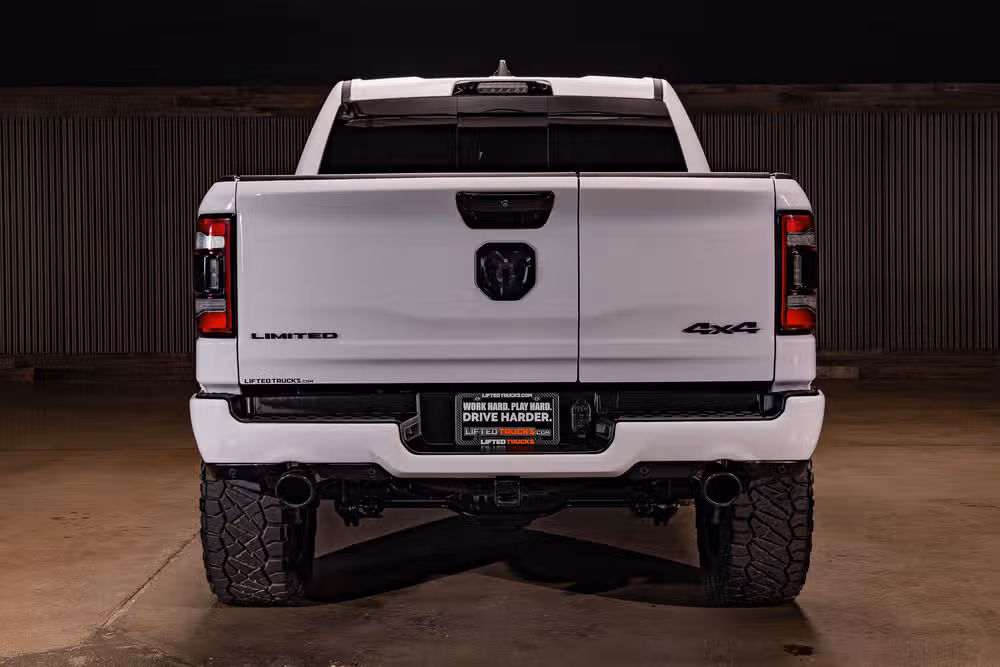 2024 Ram 1500 Limited Crew Cab Image 8