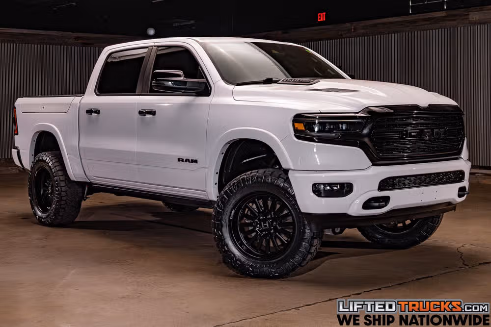 2024 Ram 1500 Limited Crew Cab Image 1