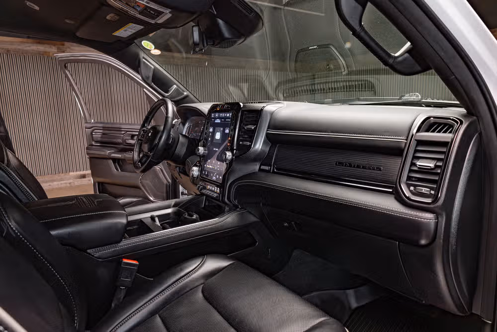 2024 Ram 1500 Limited Crew Cab Image 16