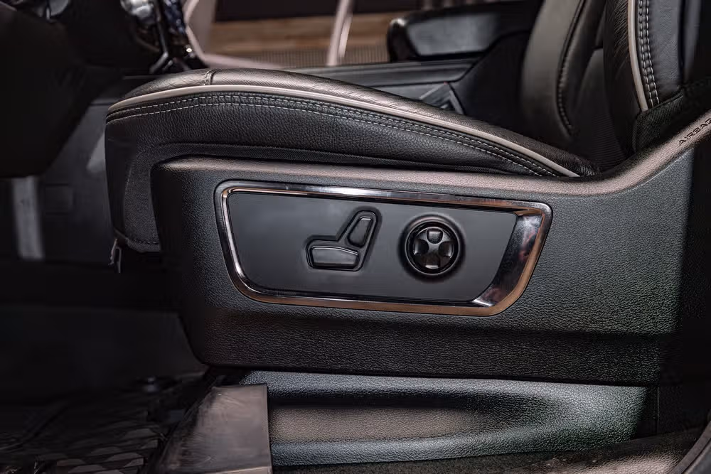 2024 Ram 1500 Limited Crew Cab Image 21
