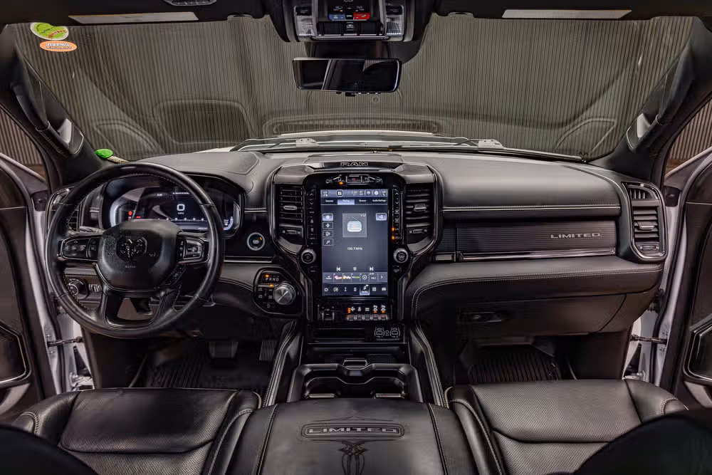 2024 Ram 1500 Limited Crew Cab Image 14