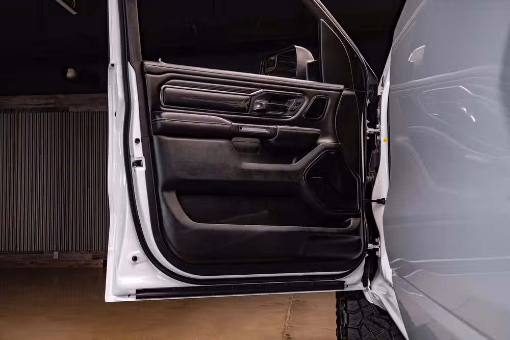 2024 Ram 1500 Limited Crew Cab Image 29