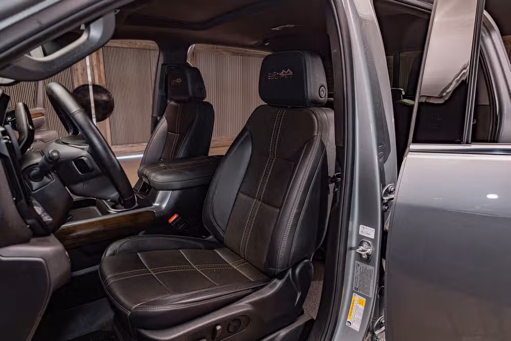 2025 Chevrolet Silverado 3500HD High Country Crew Cab Image 24