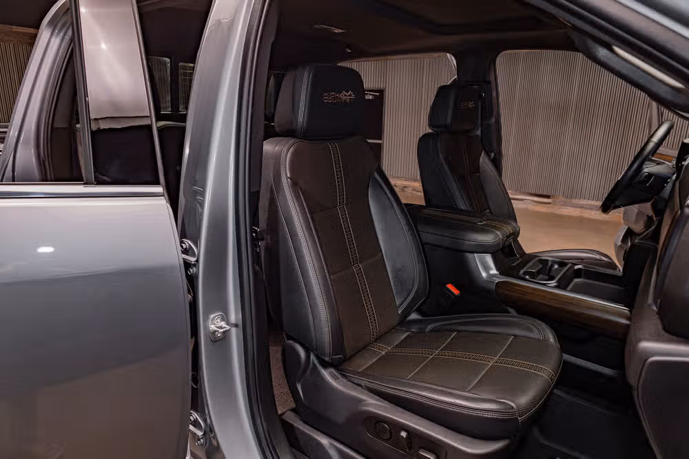 2025 Chevrolet Silverado 3500HD High Country Crew Cab Image 31