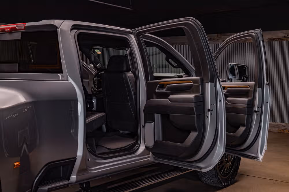 2025 Chevrolet Silverado 3500HD High Country Crew Cab Image 34
