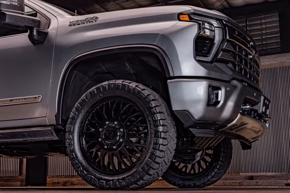 2025 Chevrolet Silverado 3500HD High Country Crew Cab Image 15