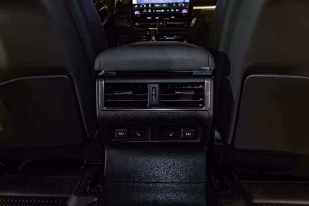 2024 Lexus GX 550 Overtrail+ Image 24