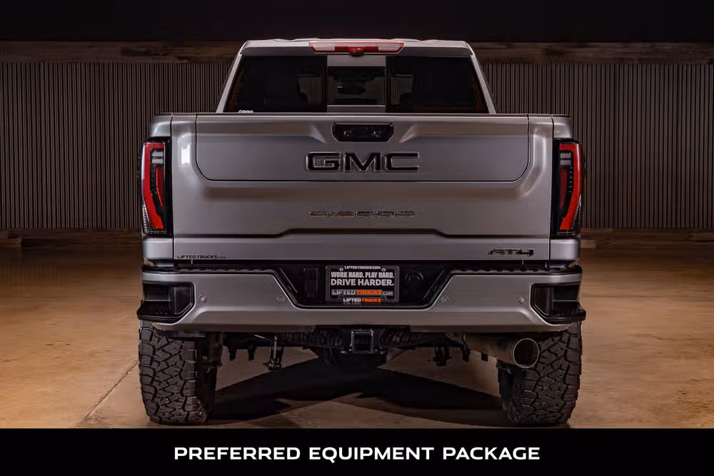2026 GMC Sierra 2500HD AT4 Crew Cab Image 8