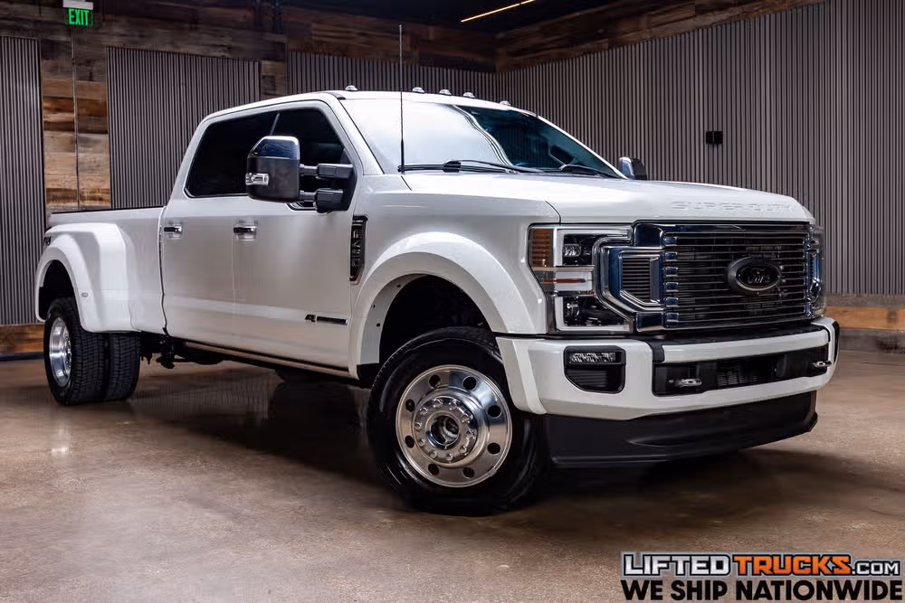 2022 Ford F-450 Super Duty Platinum Crew Cab Image 1