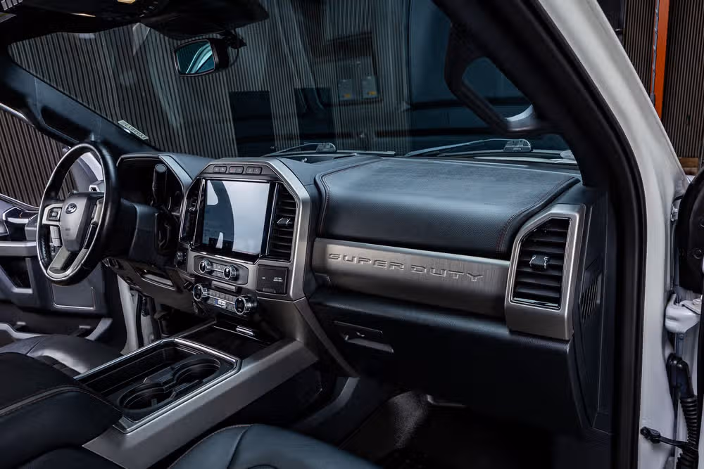 2022 Ford F-450 Super Duty Platinum Crew Cab Image 17