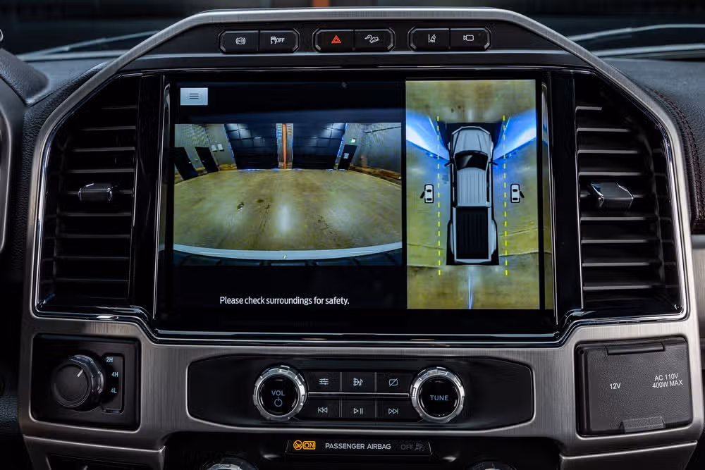 2022 Ford F-450 Super Duty Platinum Crew Cab Image 26