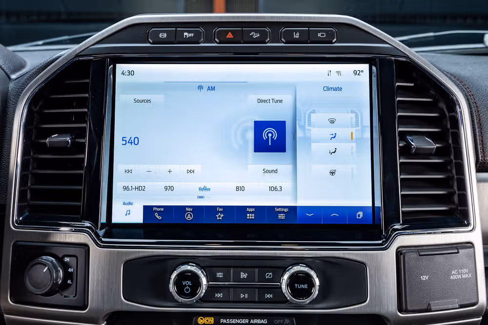 2022 Ford F-450 Super Duty Platinum Crew Cab Image 25