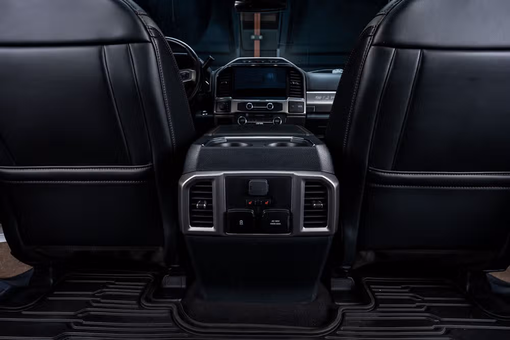 2022 Ford F-450 Super Duty Platinum Crew Cab Image 34