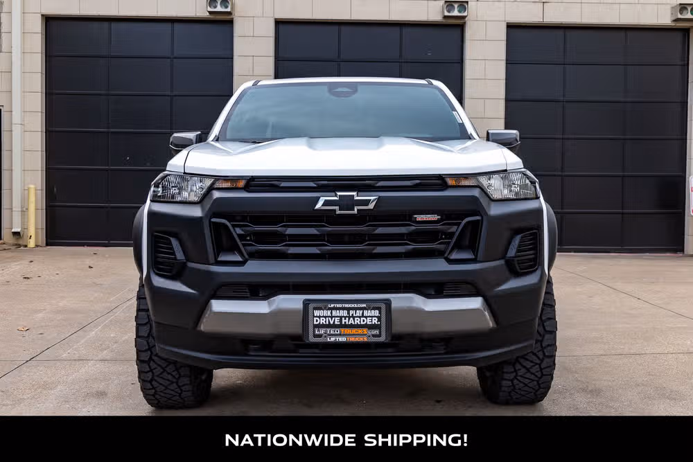 2025 Chevrolet Colorado Trail Boss Crew Cab Image 4