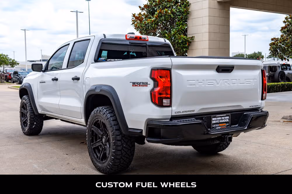 2025 Chevrolet Colorado Trail Boss Crew Cab Image 7