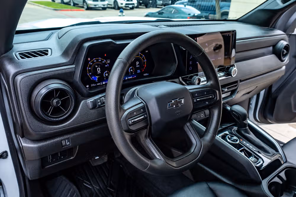 2025 Chevrolet Colorado Trail Boss Crew Cab Image 16