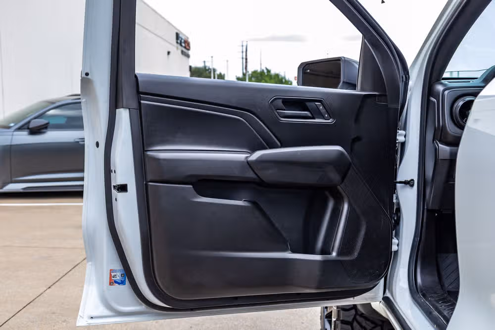 2025 Chevrolet Colorado Trail Boss Crew Cab Image 35