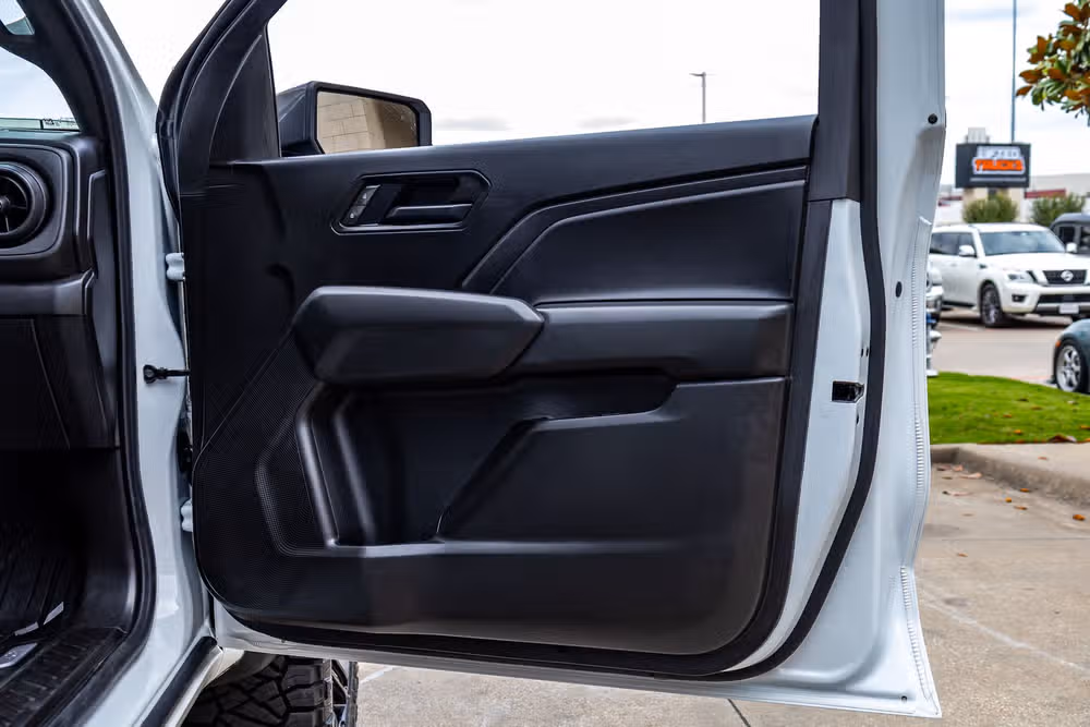 2025 Chevrolet Colorado Trail Boss Crew Cab Image 36
