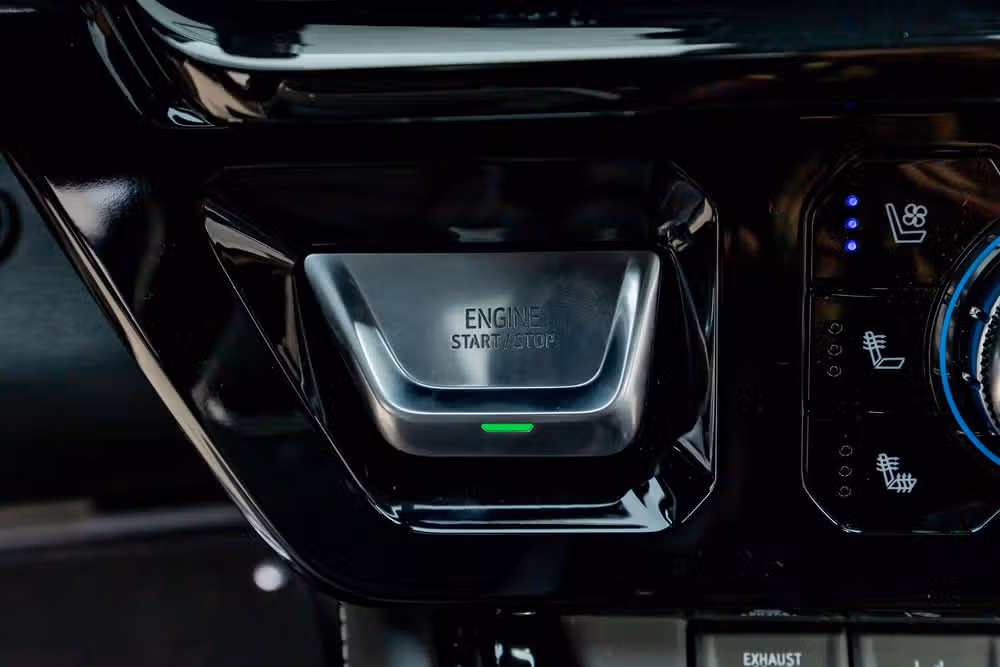2025 GMC Sierra 2500HD AT4X Crew Cab Image 23