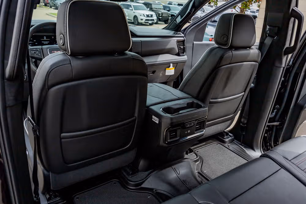 2025 GMC Sierra 2500HD AT4X Crew Cab Image 35